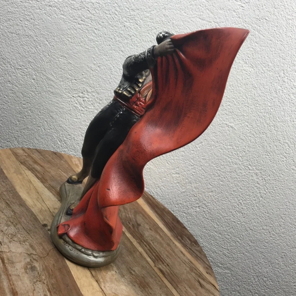 Vintage l 60s 70s Novelty Kitsch Mexican Matador Red Cape Bull Ceramic Figurine
